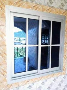 fenêtre sur mesure à Vallica